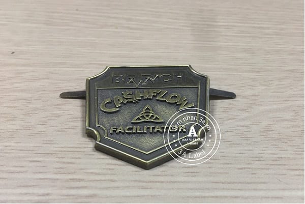 Chuyên làm tem gắn đồ da tại TPHCM 12